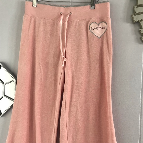 Y2K 00s Esque BEBE Pale Pink Rhinestone Capri Pants XS - Picture 2 of 7